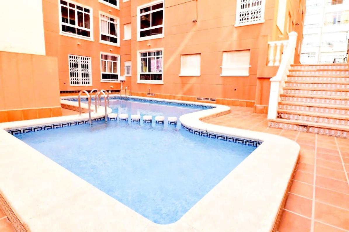 Apartamento Pink Azure Torrevieja Exterior foto